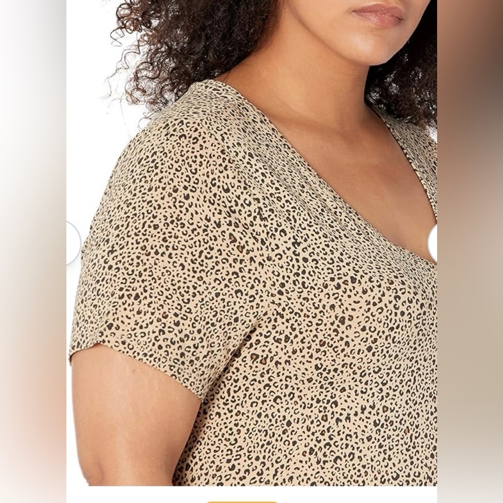 NWT AMAZON BASICS TUNIC …..522